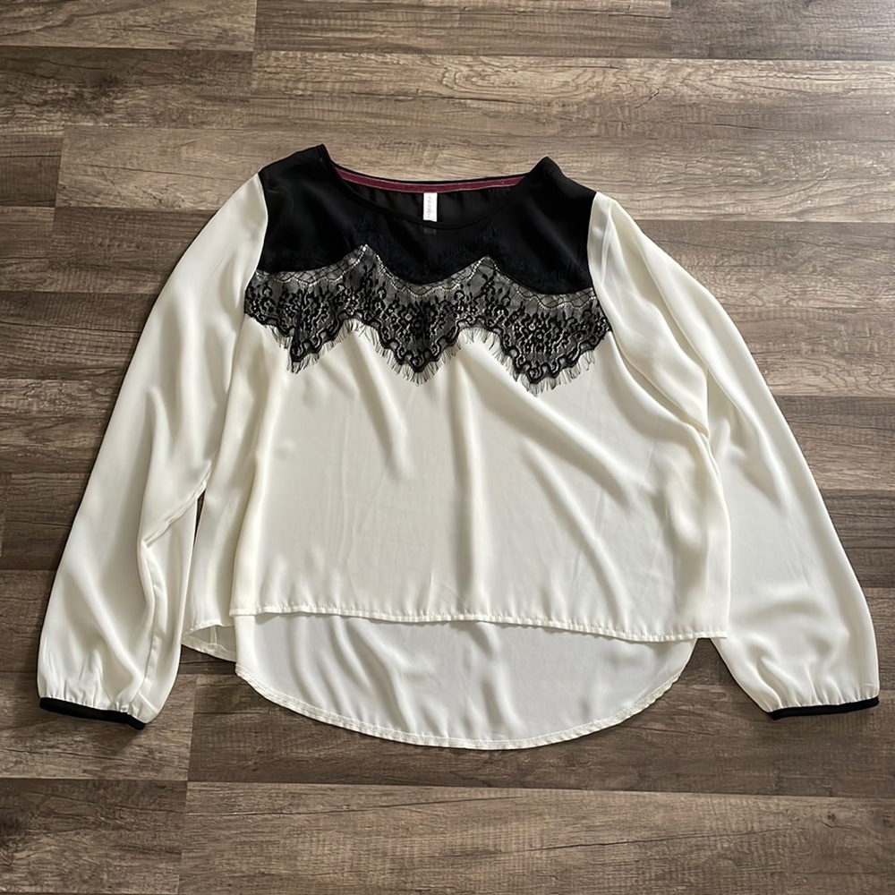 Xhilaration dress shirt/flowy top